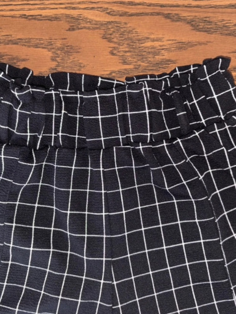 Kore Premium Wear Black White Grid Print Shorts Size M Smocked Waist Tie Belt - Picture 3 of 7